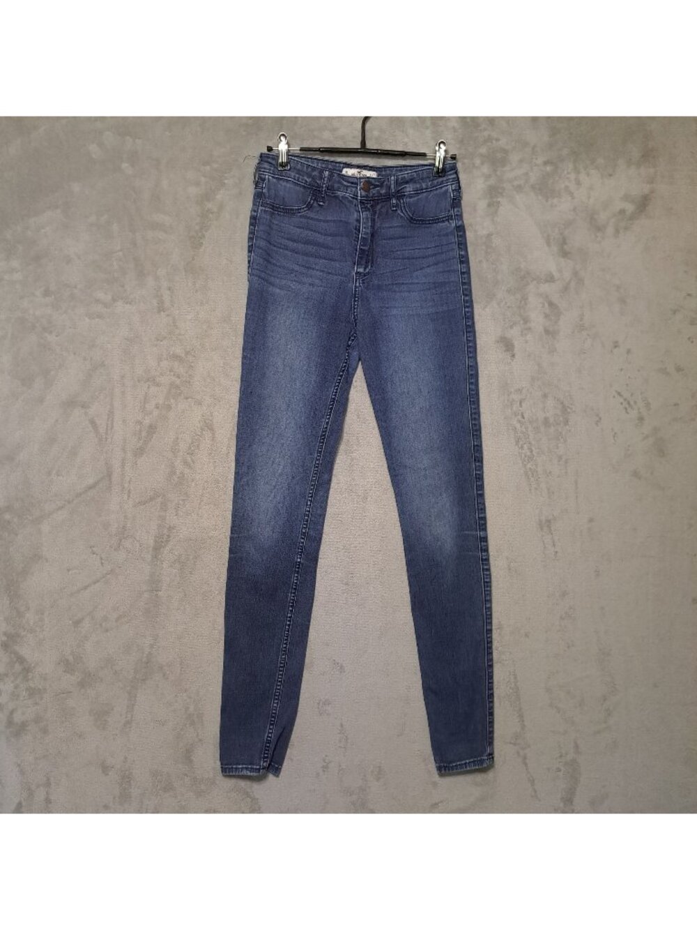 Hollister Size 5 Long Jeans Blue MId Rise Skinny Crop Creasing Casual